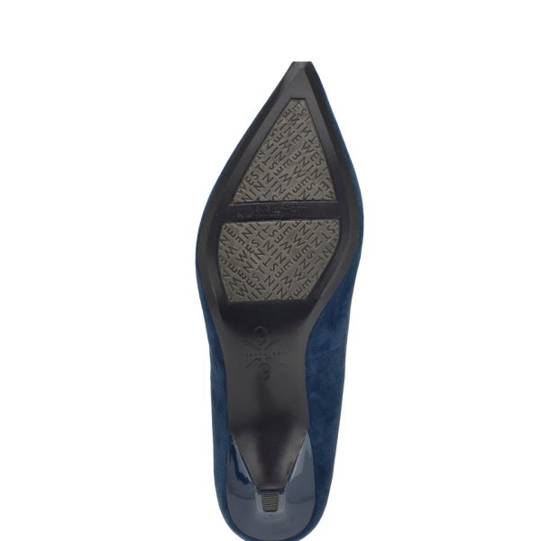 Kuna 9x9 Pointy Toe Pumps - Image 5